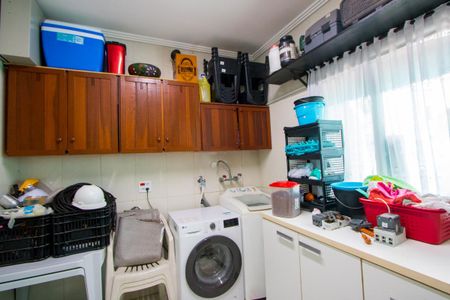 Casa à venda com 150m², 3 quartos e 3 vagas Casa à venda com 150m², 3 quartos e 3 vagasÁrea de Serviço