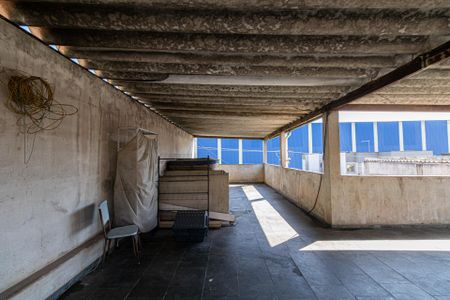 Casa à venda com 275m², 6 quartos e 3 vagas Casa à venda com 275m², 6 quartos e 3 vagasCasa 4 - Terraço