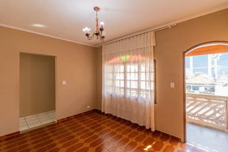 Casa à venda com 275m², 6 quartos e 3 vagas Casa à venda com 275m², 6 quartos e 3 vagasCasa 4 - Sala