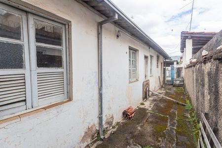 Casa à venda com 400m², 6 quartos e 3 vagasCasa de Fundos 2