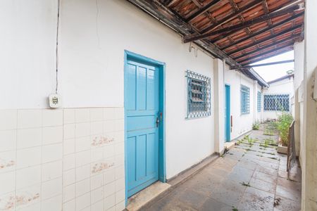 Casa à venda com 400m², 6 quartos e 3 vagasCasa de Fundos 1