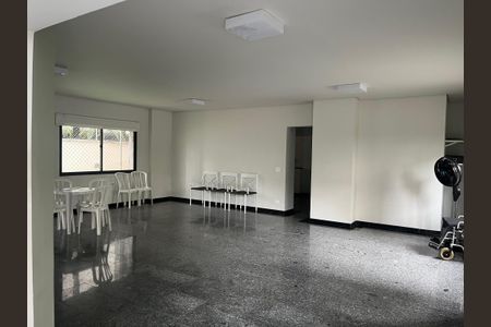 Apartamento à venda com 146m², 3 quartos e 3 vagas Apartamento à venda com 146m², 3 quartos e 3 vagasÁrea comum - Salão de festas