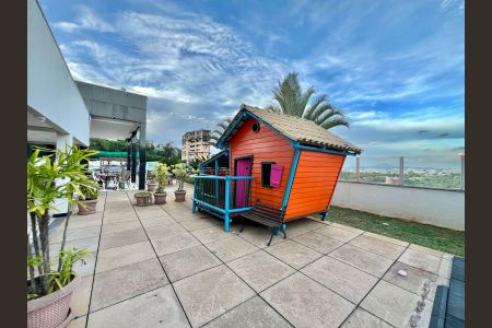 Apartamento à venda com 147m², 4 quartos e 3 vagasÁrea comum - Playground