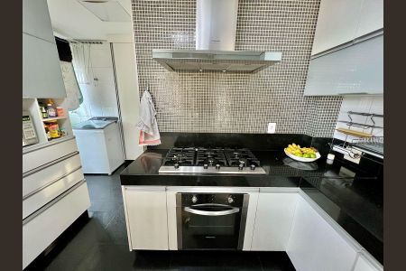 Apartamento à venda com 147m², 4 quartos e 3 vagasCozinha