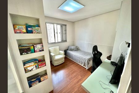 Apartamento à venda com 147m², 4 quartos e 3 vagasSemi Suíte 2