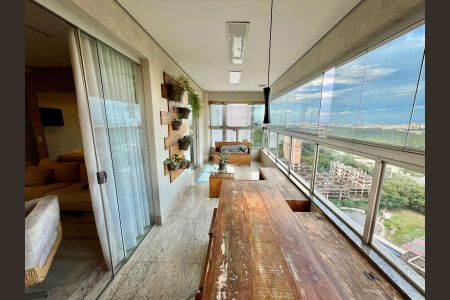 Apartamento à venda com 147m², 4 quartos e 3 vagasVaranda gourmet