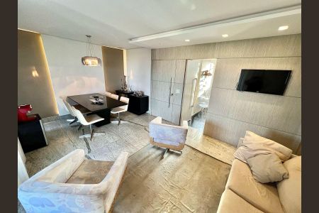 Apartamento à venda com 147m², 4 quartos e 3 vagasSala