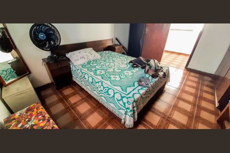 Casa à venda com 120m², 3 quartos e 2 vagas Casa à venda com 120m², 3 quartos e 2 vagasQuarto 1