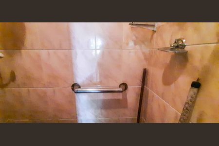 Casa à venda com 120m², 3 quartos e 2 vagas Casa à venda com 120m², 3 quartos e 2 vagasBanheiro da Suíte