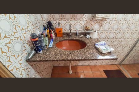 Casa à venda com 120m², 3 quartos e 2 vagas Casa à venda com 120m², 3 quartos e 2 vagasBanheiro Social