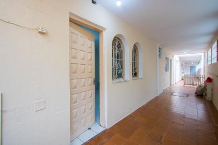 Casa à venda com 180m², 2 quartos e 1 vaga Casa à venda com 180m², 2 quartos e 1 vagaCorredor Externo