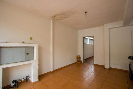 Casa à venda com 180m², 2 quartos e 1 vaga Casa à venda com 180m², 2 quartos e 1 vagaGaragem