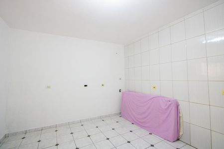Casa à venda com 180m², 2 quartos e 1 vaga Casa à venda com 180m², 2 quartos e 1 vagaSala