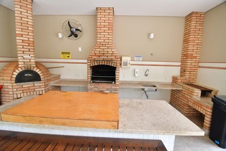 Casa de condomínio para alugar com 320m², 3 quartos e 4 vagasÁrea comum - Churrasqueira