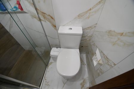 Casa de condomínio para alugar com 320m², 3 quartos e 4 vagasBanheiro 2