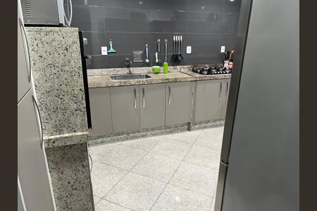 Casa à venda com 350m², 4 quartos e 2 vagasCozinha