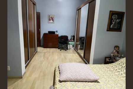 Casa à venda com 350m², 4 quartos e 2 vagasQuarto