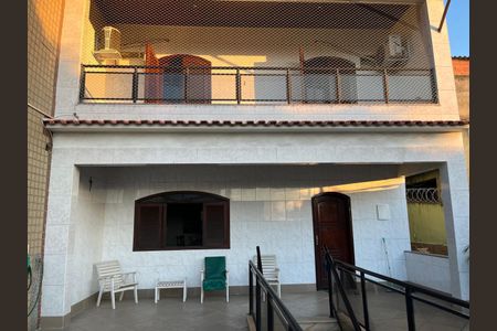 Casa à venda com 350m², 4 quartos e 2 vagasÁrea Externa