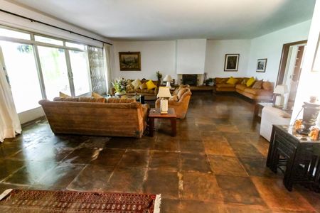 Casa à venda com 800m², 5 quartos e NaN vagas Casa à venda com 800m², 5 quartos e NaN vagasSala 1