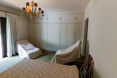 Casa à venda com 800m², 5 quartos e NaN vagas Casa à venda com 800m², 5 quartos e NaN vagasSuíte 1