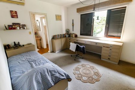 Casa à venda com 800m², 5 quartos e NaN vagas Casa à venda com 800m², 5 quartos e NaN vagasSuíte 3