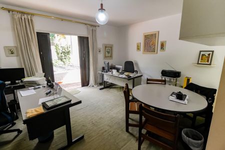 Casa à venda com 800m², 5 quartos e NaN vagas Casa à venda com 800m², 5 quartos e NaN vagasSuíte 4