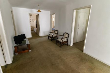 Casa à venda com 800m², 5 quartos e NaN vagas Casa à venda com 800m², 5 quartos e NaN vagasCorredor Quartos