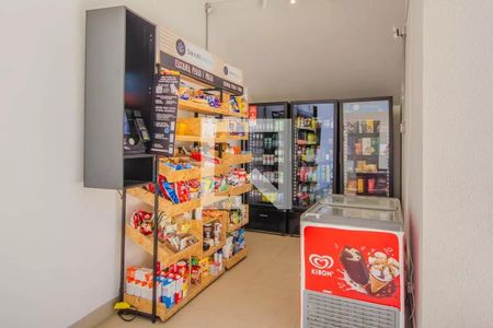 Apartamento à venda com 111m², 2 quartos e 3 vagas Apartamento à venda com 111m², 2 quartos e 3 vagasÁrea comum - Mercado