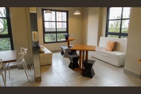 Apartamento à venda com 48m², 2 quartos e 1 vaga Apartamento à venda com 48m², 2 quartos e 1 vagaÁrea comum - Salão de festas