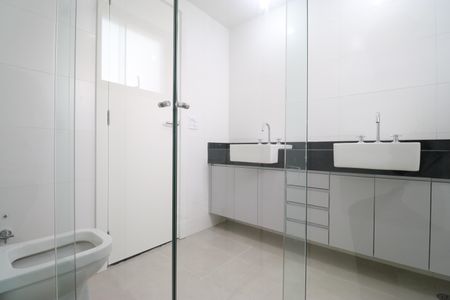 Apartamento à venda com 151m², 3 quartos e 2 vagasBanheiro da Suíte 3