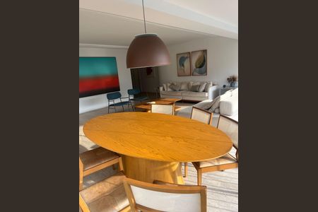 Apartamento à venda com 175m², 3 quartos e 2 vagas Apartamento à venda com 175m², 3 quartos e 2 vagasSala