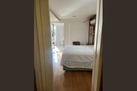 Apartamento à venda com 175m², 3 quartos e 2 vagas Apartamento à venda com 175m², 3 quartos e 2 vagasQuarto 1