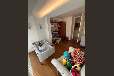 Apartamento à venda com 175m², 3 quartos e 2 vagas Apartamento à venda com 175m², 3 quartos e 2 vagasQuarto 2