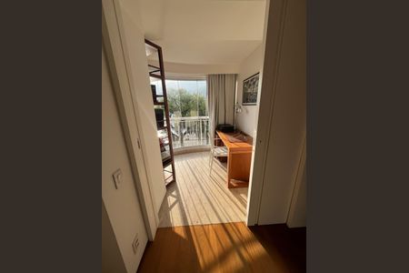 Apartamento à venda com 175m², 3 quartos e 2 vagas Apartamento à venda com 175m², 3 quartos e 2 vagasEscritório