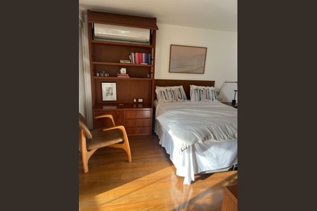 Apartamento à venda com 175m², 3 quartos e 2 vagas Apartamento à venda com 175m², 3 quartos e 2 vagasQuarto 1
