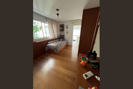 Apartamento à venda com 175m², 3 quartos e 2 vagas Apartamento à venda com 175m², 3 quartos e 2 vagasQuarto 3