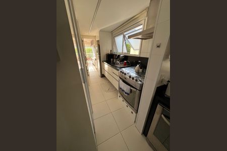 Apartamento à venda com 175m², 3 quartos e 2 vagas Apartamento à venda com 175m², 3 quartos e 2 vagasCozinha