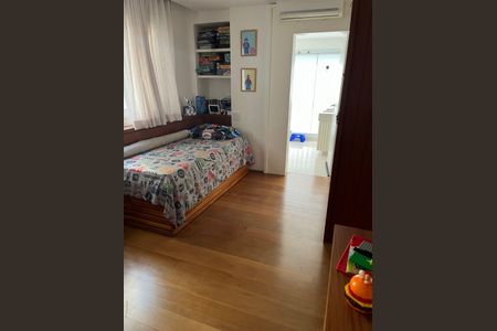 Apartamento à venda com 175m², 3 quartos e 2 vagas Apartamento à venda com 175m², 3 quartos e 2 vagasQuarto 3