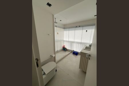 Apartamento à venda com 175m², 3 quartos e 2 vagas Apartamento à venda com 175m², 3 quartos e 2 vagasBanheiro