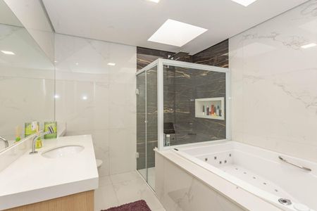 Casa à venda com 200m², 3 quartos e 2 vagasBanheiro da Suíte 3