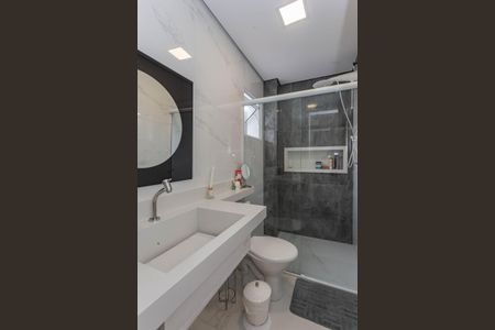 Casa à venda com 200m², 3 quartos e 2 vagasBanheiro da Suíte 2