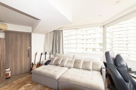 Apartamento à venda com 100m², 2 quartos e 1 vaga Apartamento à venda com 100m², 2 quartos e 1 vagaSala