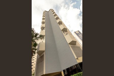 Apartamento à venda com 100m², 2 quartos e 1 vaga Apartamento à venda com 100m², 2 quartos e 1 vagaFachada