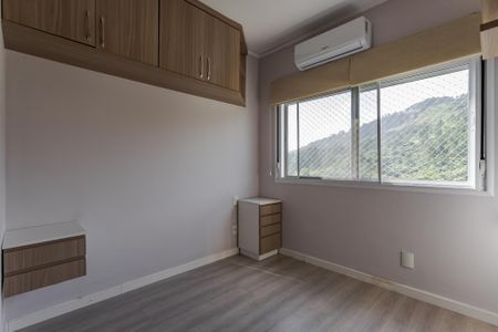 Apartamento à venda com 63m², 2 quartos e 2 vagas Apartamento à venda com 63m², 2 quartos e 2 vagasSuíte