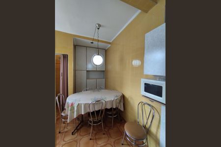 Apartamento à venda com 91m², 2 quartos e sem vaga Apartamento à venda com 91m², 2 quartos e sem vagaCozinha - Armários