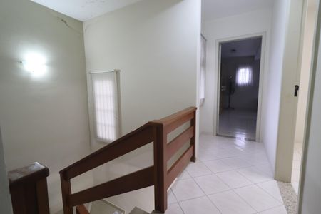 Casa à venda com 221m², 3 quartos e 4 vagasCorredor