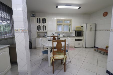 Casa à venda com 221m², 3 quartos e 4 vagasCozinha