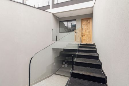 Casa à venda com 205m², 3 quartos e 4 vagas Casa à venda com 205m², 3 quartos e 4 vagasEntrada