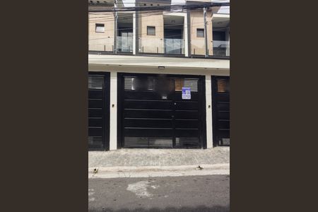 Casa à venda com 205m², 3 quartos e 4 vagas Casa à venda com 205m², 3 quartos e 4 vagasPlaca