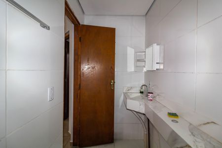 Apartamento à venda com 40m², 2 quartos e sem vaga Apartamento à venda com 40m², 2 quartos e sem vagaBanheiro
